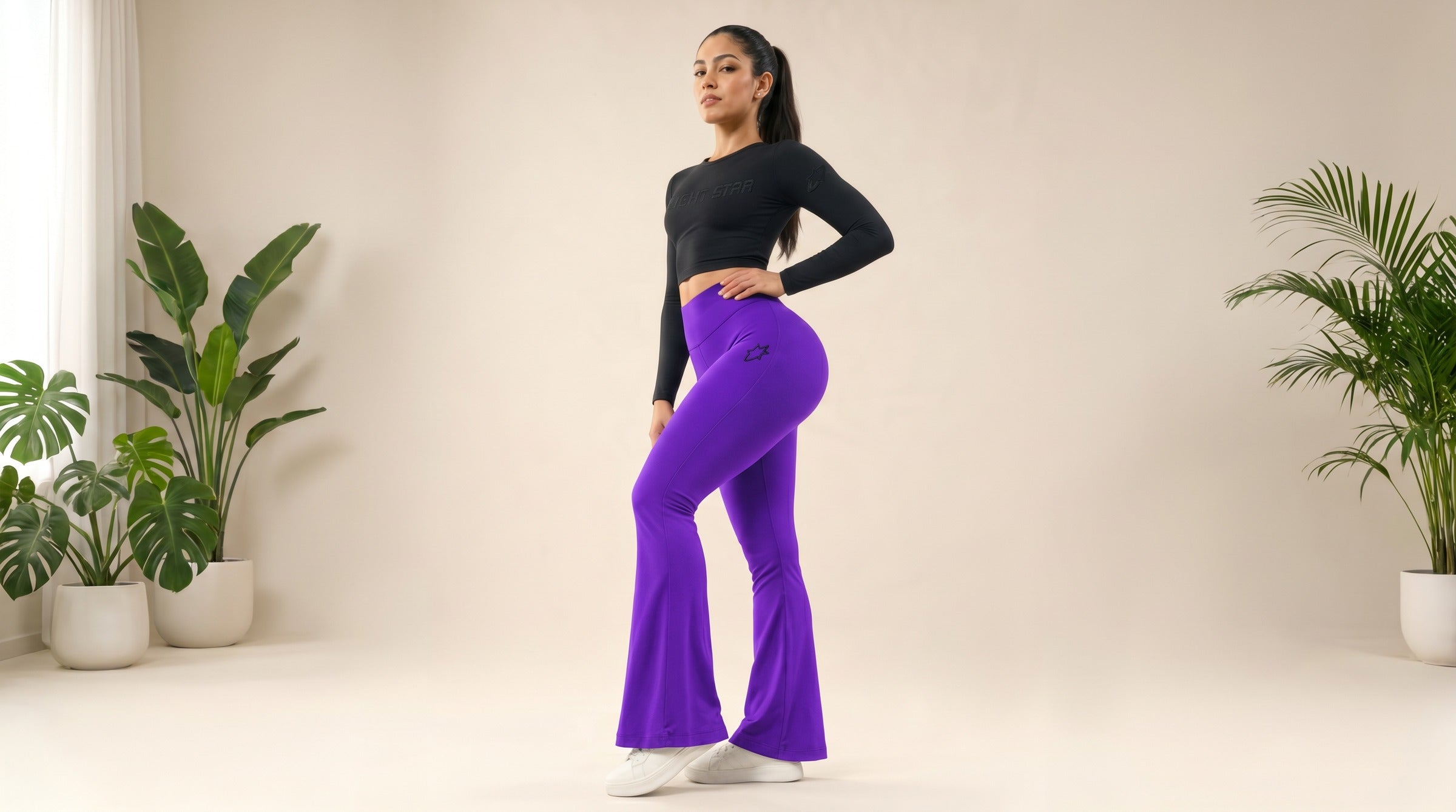 Comet Flare Leggings lifestyle - Electric Purple