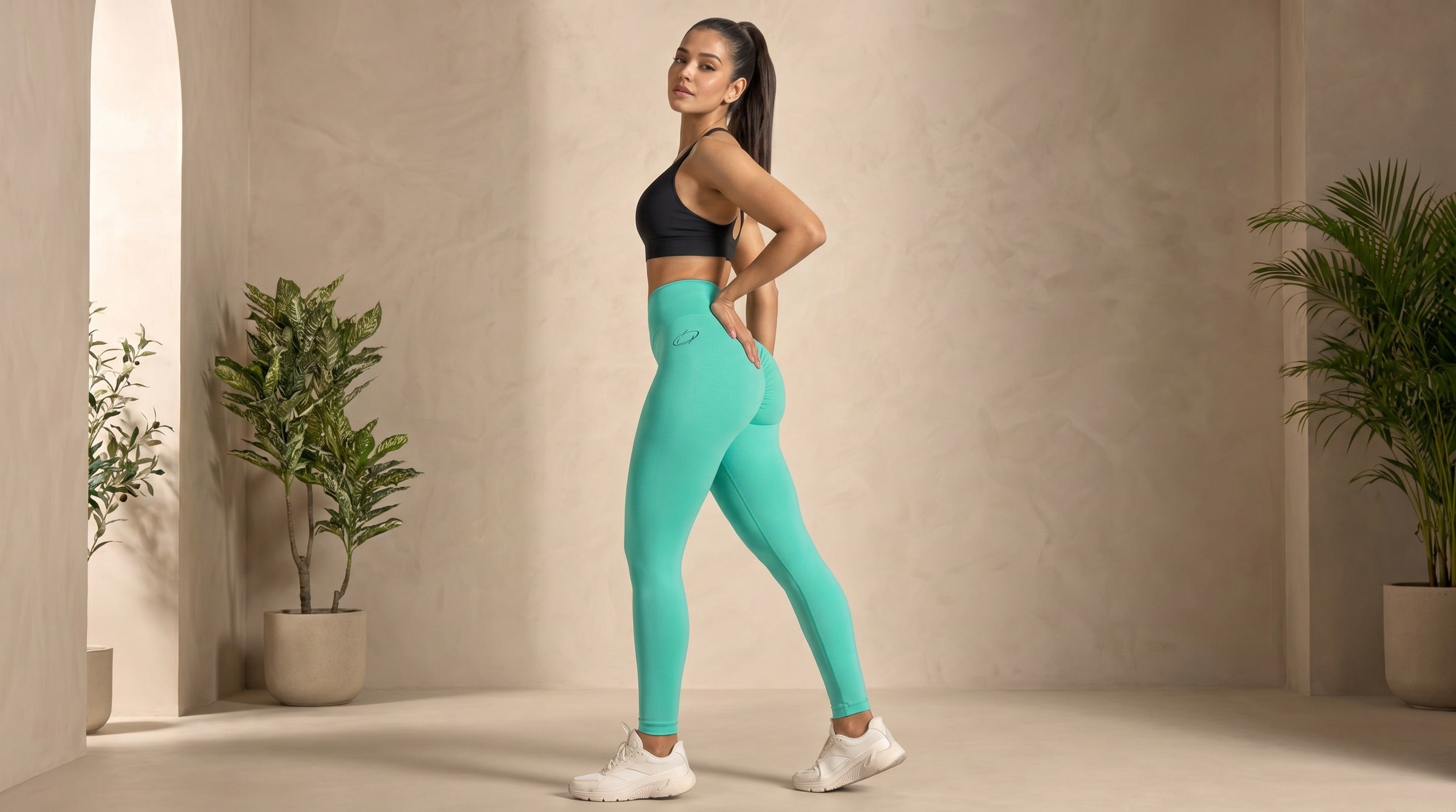 Galaxy Scrunch Leggings lifestyle - Aqua Mint